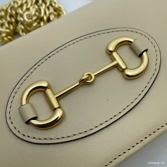 First bag ru Chain Gucci Wallet 0522